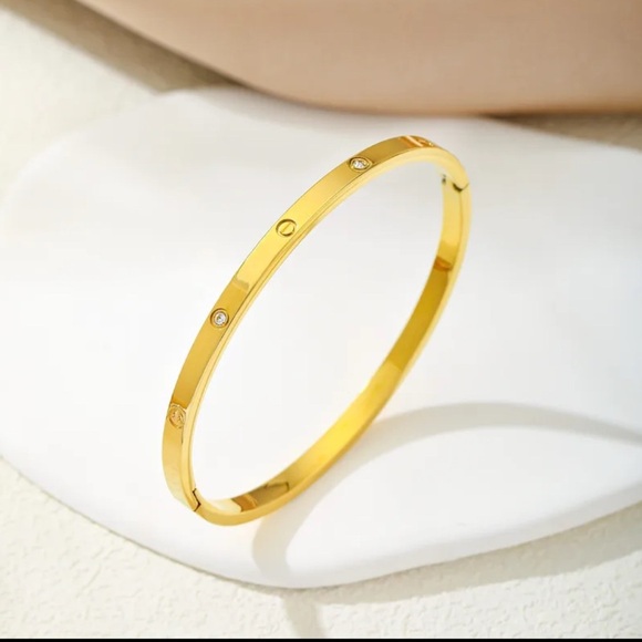 18K Gold Screw & Diamond Love Bracelet Cuff Stackable Bangle Engraved No Fade - Picture 7 of 7